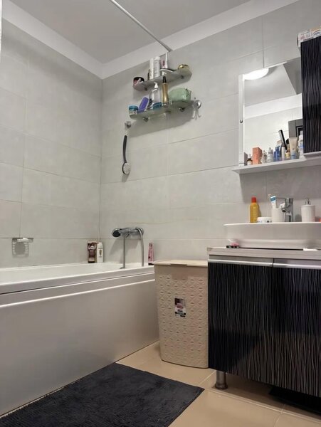 Grozavesti, 2 camere, loc de parcare inclus.